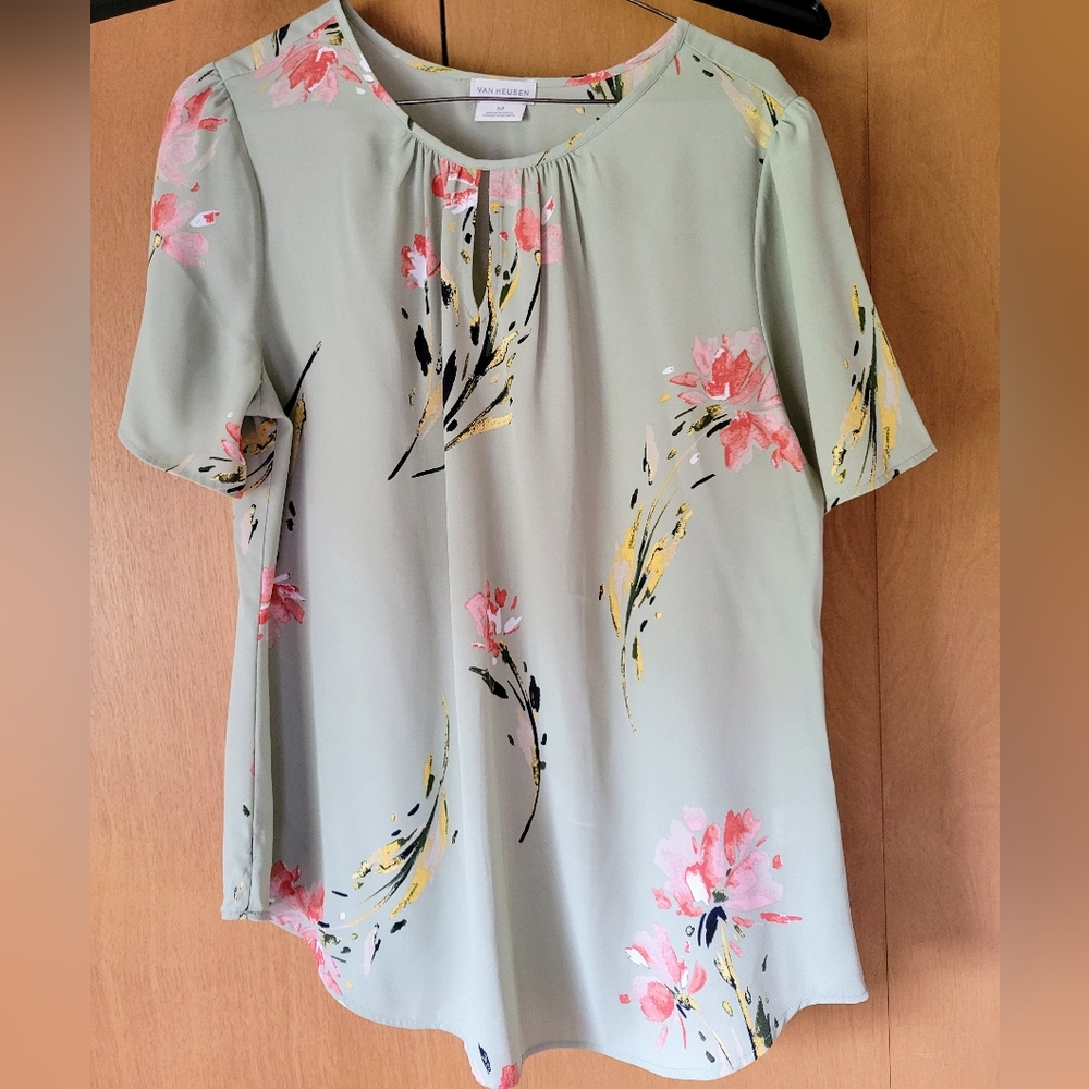 Vanheusen blouse M light pastel green